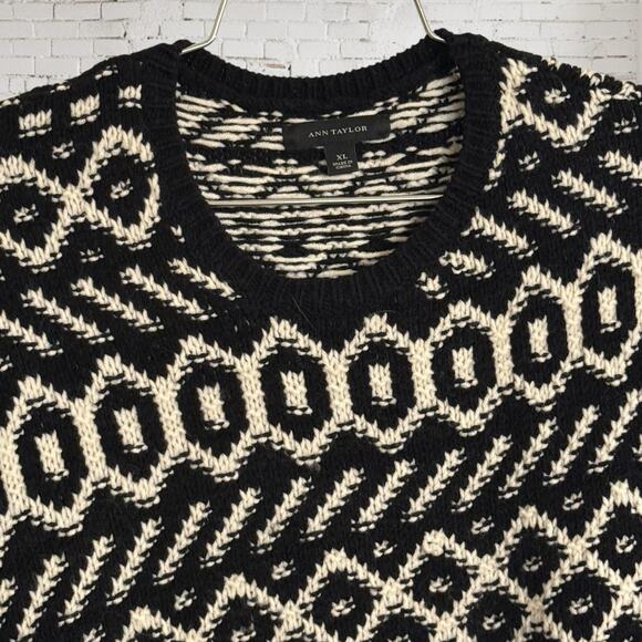 Ann taylor Black White Tunic Sweater Sz XL Wool Blend Geo Aztec Graphic Knit - Picture 9 of 11